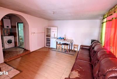 Casă cu 3 camere cu Teren 676 Mp în Micești