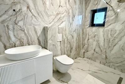 Casă cu 3 camere în Ipotești - 4