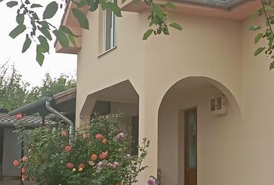 Casă cu 4 camere în Central - 4
