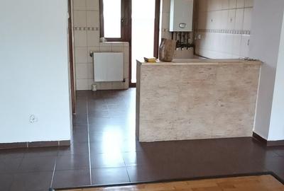 Casă cu 5 camere decomandat cu Teren 121 Mp în Rahova