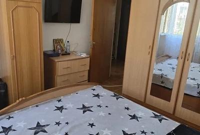Apartament cu 2 camere decomandat în Berceni