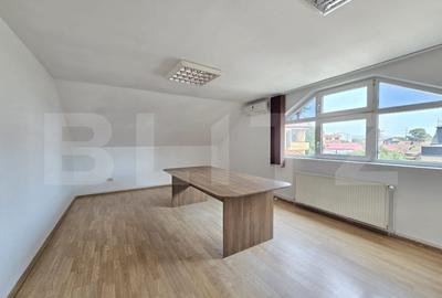 Casă individuală cu 9 camere cu Canalizare în Semicentral - 9