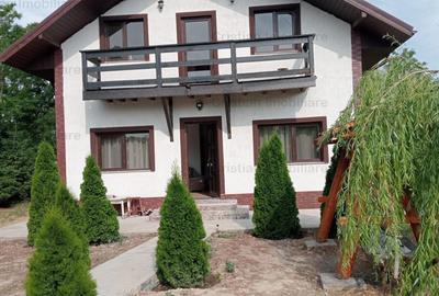 Casă cu 5 camere cu Canalizare în Scorțaru Vechi