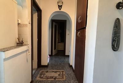 Apartament cu 4 camere decomandat în Dacia