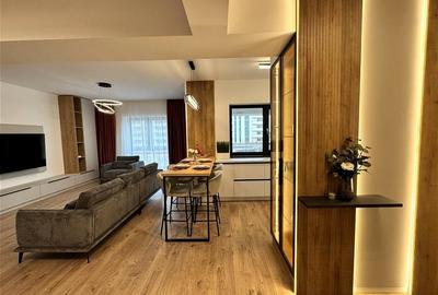 Apartament cu 3 camere semidecomandat, mobilat în Pipera
