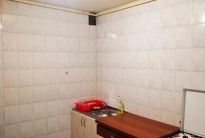 Apartament cu 2 camere decomandat în Eremia