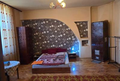 Casă cu 2 camere în Central