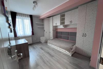 Apartament cu 3 camere decomandat în Exterior Vest - 3
