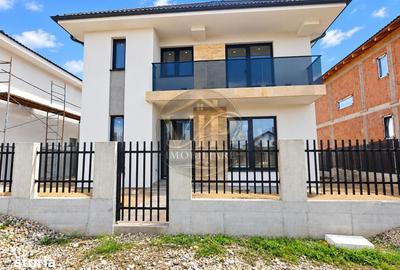 Casă cu 4 camere cu Teren 250 Mp în Cetate