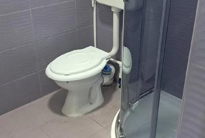 Casă cu Teren 563 Mp în Central