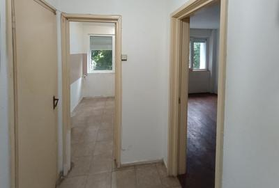 Apartament cu 2 camere semidecomandat în Pajura