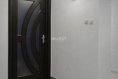 Apartament cu 3 camere decomandat în Nicolina