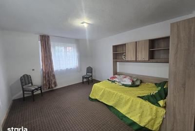 Casă cu 2 camere cu Teren 500 Mp în Central