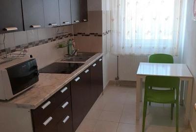 Garsonieră decomandată în Girocului