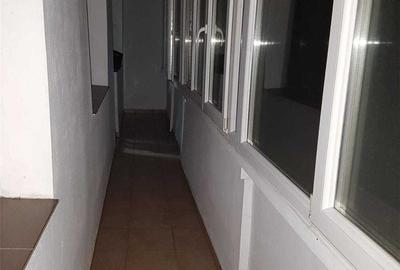 Apartament cu 3 camere decomandat în Lacul Tei