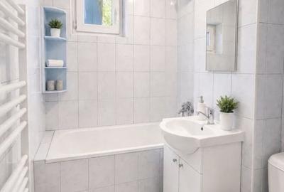 Apartament cu 3 camere decomandat în Lacul Tei