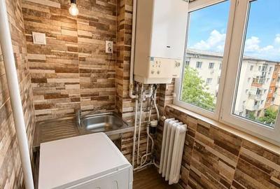 Apartament cu 2 camere decomandat în Exterior Vest