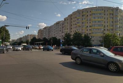 Apartament cu 3 camere decomandat în Vatra Luminoasă