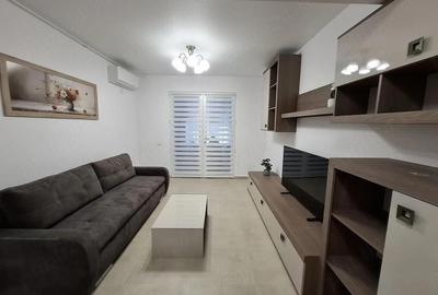 Apartament cu 2 camere semidecomandat, mobilat în Apărătorii Patriei