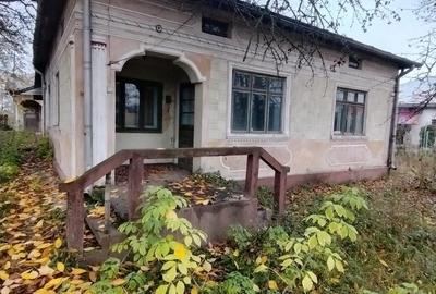Casă cu 4 camere în Exterior Vest