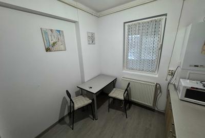 Garsonieră decomandată în Central - 3