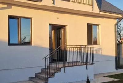 Casă cu Teren 280 Mp în Lumina - 2