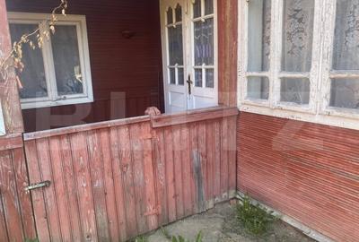 Casă cu 5 camere cu Teren 1532 Mp în Central - 1