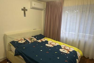 Apartament cu 4 camere decomandat în Micro 16