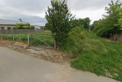 Teren de 1000 mp, în Central