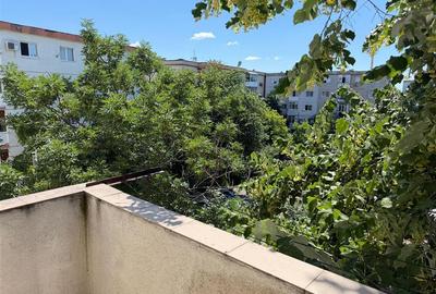 Apartament cu 2 camere decomandat în 9 Mai - 10