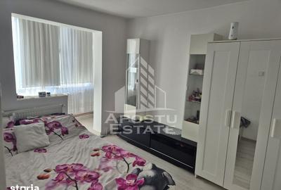 Apartament cu 3 camere, mobilat în Cetății