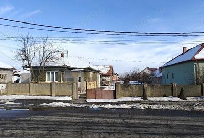 Casă cu 2 camere cu Teren 700 Mp în Sânnicoară - 1