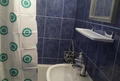 Garsonieră decomandată în Lipovei