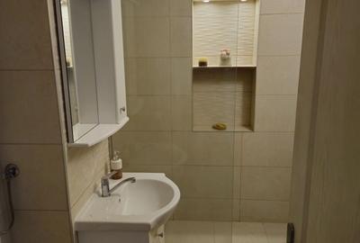 Apartament cu 2 camere decomandat în Tudor