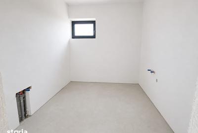 Casă cu 5 camere cu Teren 750 Mp în Domnești