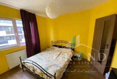Apartament cu 2 camere semidecomandat, mobilat în Iris