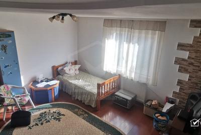 Casă individuală cu 5 camere cu Canalizare în Mihai Viteazu - 4