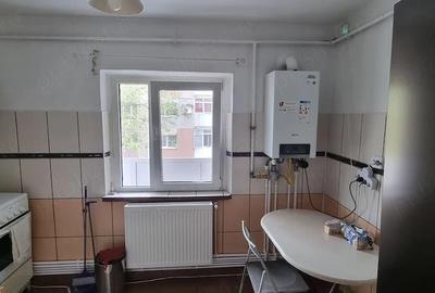 Apartament cu 3 camere decomandat în Lăpuș