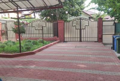Casă individuală cu 9 camere cu Teren 365 Mp în Eforie Nord - 4
