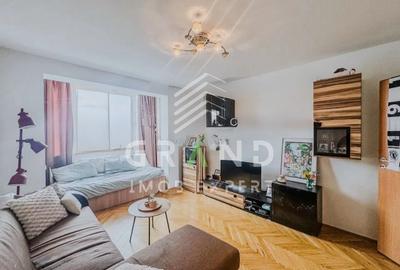 Apartament cu 2 camere decomandat, mobilat în Central