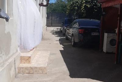 Casă cu 5 camere cu Teren 1000 Mp în Nana