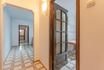 Apartament cu 3 camere semidecomandat, mobilat în Județean - 16