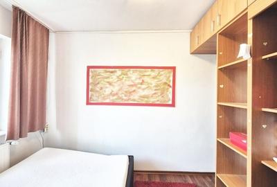 Apartament cu 3 camere semidecomandat în Radu Negru