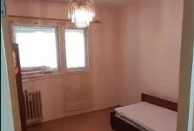 Apartament cu 4 camere semidecomandat în Iancului