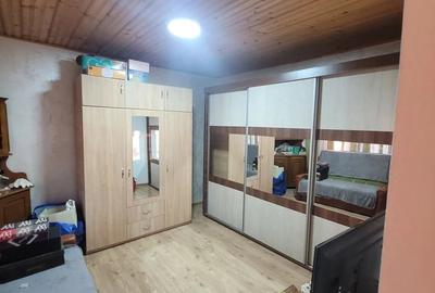 Casă cu 3 camere în Central