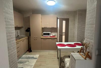 Apartament cu 2 camere decomandat în - 12