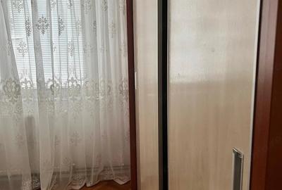 Apartament cu 3 camere decomandat în Aradului