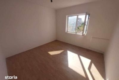 Apartament cu 2 camere decomandat în Micro 12 - 5