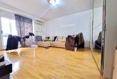Apartament cu 3 camere decomandat în Decebal - 2