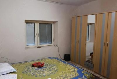 Casă cu 4 camere cu Teren 2880 Mp în Adea